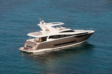 75' Prestige 2015 Yacht For Sale